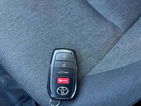 Used 2025 Toyota Camry LE image 22