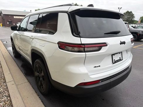 Used 2023 Jeep Grand Cherokee L Laredo AWD/4WD image 15