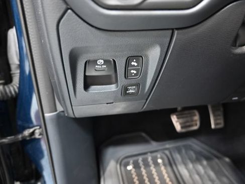 Used 2023 RAM 1500 Limited AWD/4WD image 32