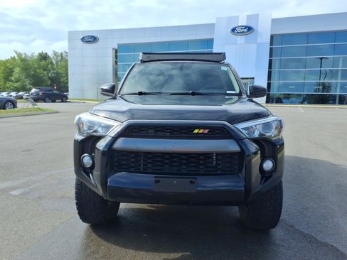 Used 2018 Toyota 4Runner SR5 Premium AWD/4WD image 8