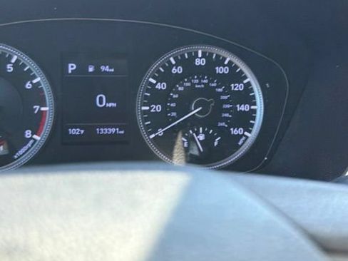 Used 2019 Hyundai Santa Fe SE FWD image 3