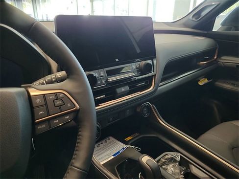 Used 2025 Toyota Grand Highlander MAX Platinum image 11