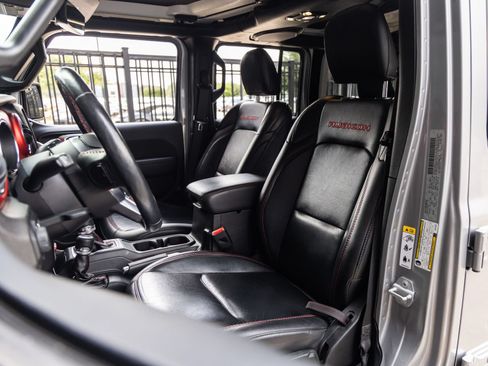 Used 2019 Jeep Wrangler Unlimited Rubicon AWD/4WD image 25