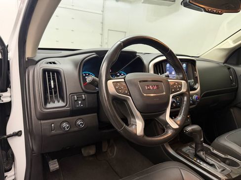 Used 2020 GMC Canyon SLT w/ Driver Alert Package AWD/4WD image 4