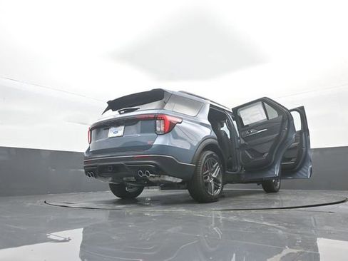 New 2026 Ford Explorer ST image 27