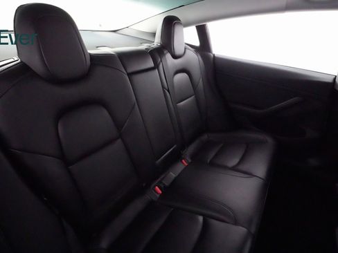 Used 2022 Tesla Model 3 Long Range image 9