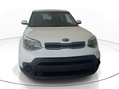 Used 2019 Kia Soul w/ Convenience Package FWD image 4
