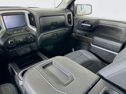 Used 2019 Chevrolet Silverado 1500 RST image 23