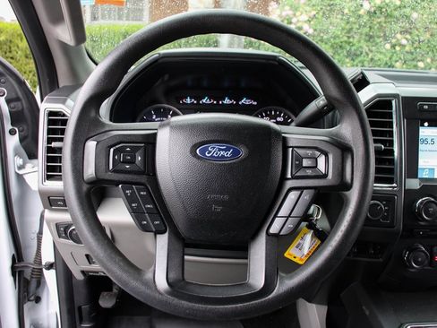 Used 2018 Ford F250 XLT w/ XLT Premium Package image 22