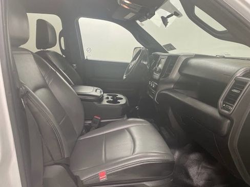 Used 2022 RAM 2500 Tradesman w/ Chrome Appearance Group AWD/4WD image 15