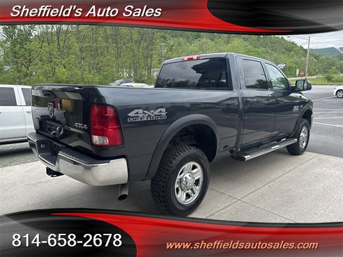 Used 2018 RAM 2500 Tradesman w/ Chrome Appearance Group AWD/4WD image 4