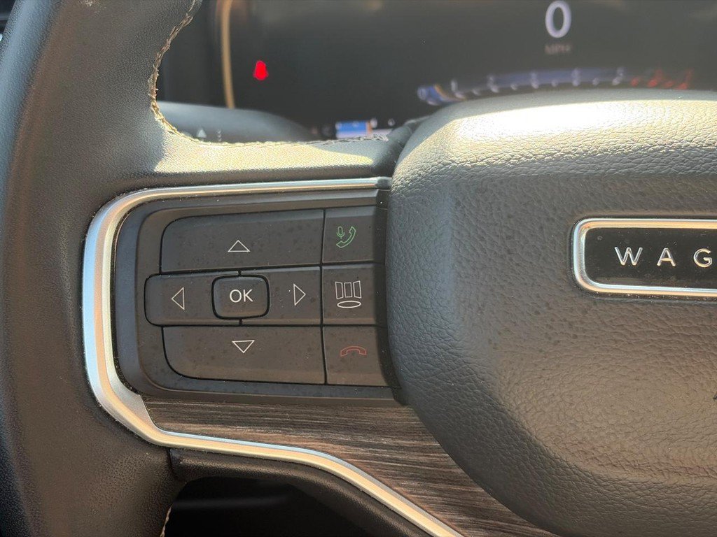 Used 2024 Jeep Wagoneer L Series III w/ Flexible Seating Group AWD/4WD image 24