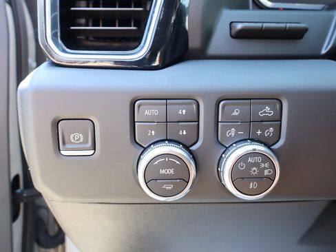 Certified 2026 GMC Sierra 1500 Denali Ultimate AWD/4WD image 15