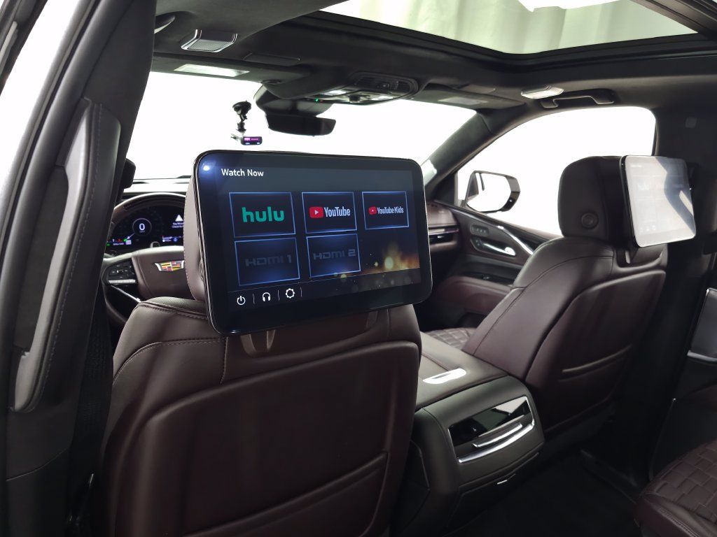 Used 2024 Cadillac Escalade Sport Platinum w/ LPO, ONYX Package AWD/4WD image 38