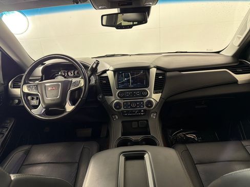 Used 2019 GMC Yukon XL SLT w/ Open Road Package AWD/4WD image 25