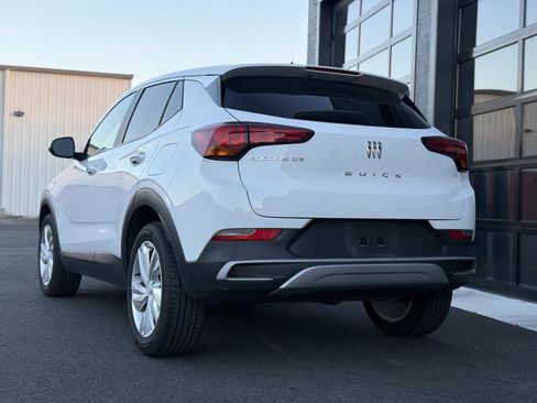 Used 2024 Buick Encore GX Preferred image 3