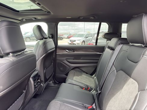 New 2026 Jeep Grand Cherokee L 4WD image 32