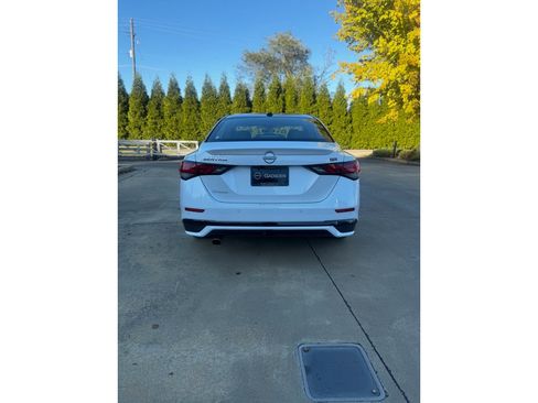 New 2025 Nissan Sentra SR w/ SR Premium Package image 10