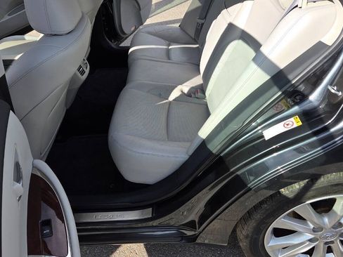 Used 2011 Lexus ES 350 FWD image 29
