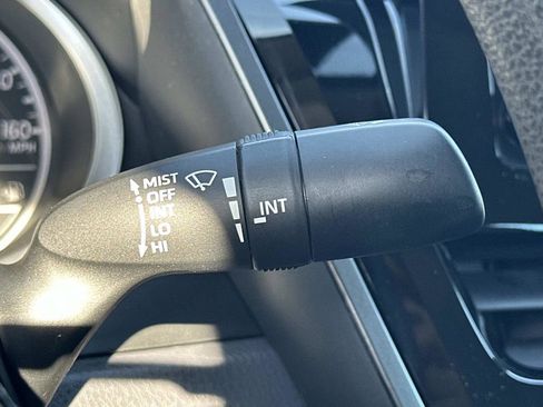 Used 2022 Toyota Camry LE image 19