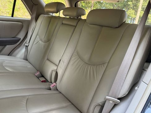 Used 2000 Lexus RX 300 4WD w/ Premium Pkg image 16