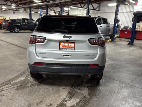 Used 2024 Jeep Compass Limited image 3