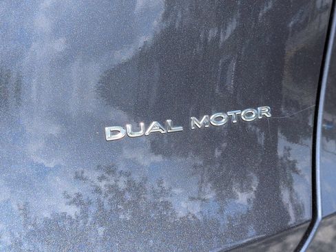 Used 2021 Tesla Model Y Long Range AWD/4WD image 15