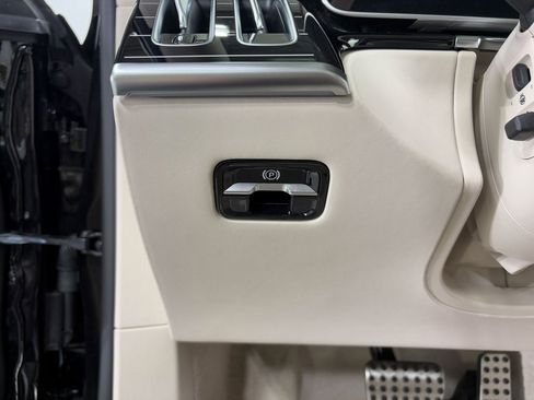 Used 2024 Mercedes-Benz S 580 4MATIC Sedan image 10