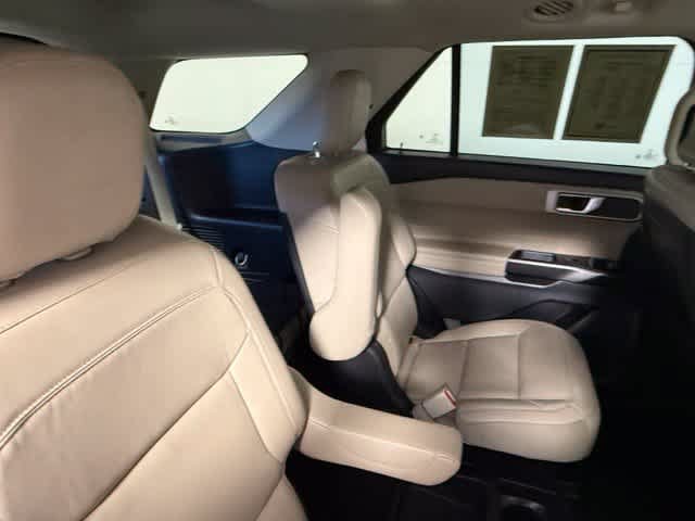 Used 2020 Ford Explorer XLT w/ Equipment Group 202A RWD image 59