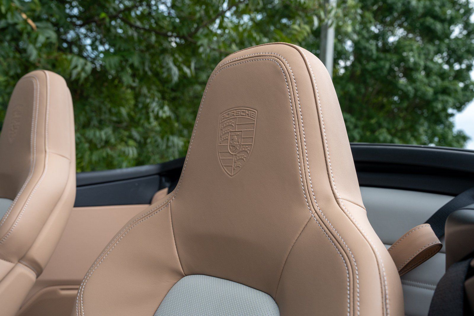 Certified 2025 Porsche 911 Turbo S AWD/4WD image 33