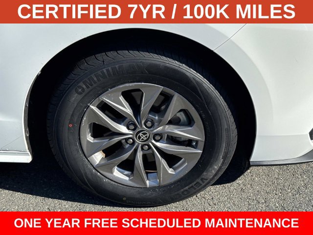 Used 2024 Toyota Sienna LE FWD image 7