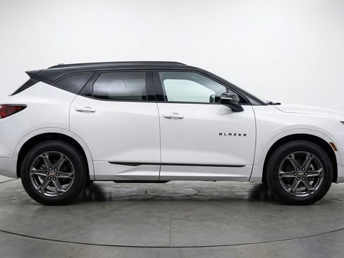 Used 2025 Chevrolet Blazer LT image 11