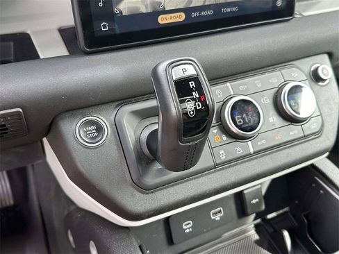 Used 2021 Land Rover Defender 110 X-Dynamic SE image 33