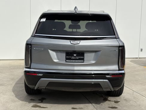 New 2026 Cadillac Vistiq Luxury image 8