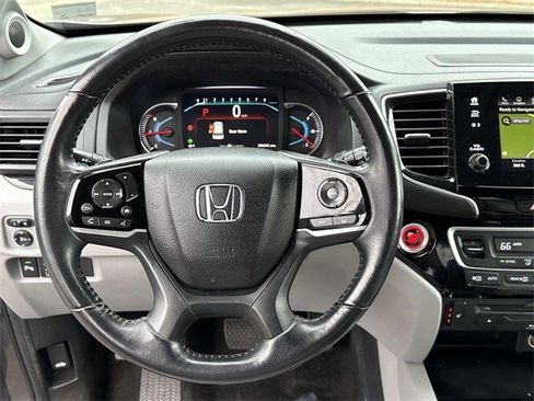Used 2019 Honda Pilot Touring image 19