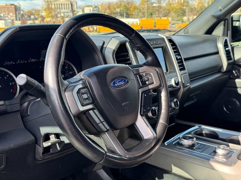 Used 2021 Ford Expedition Max XLT image 9