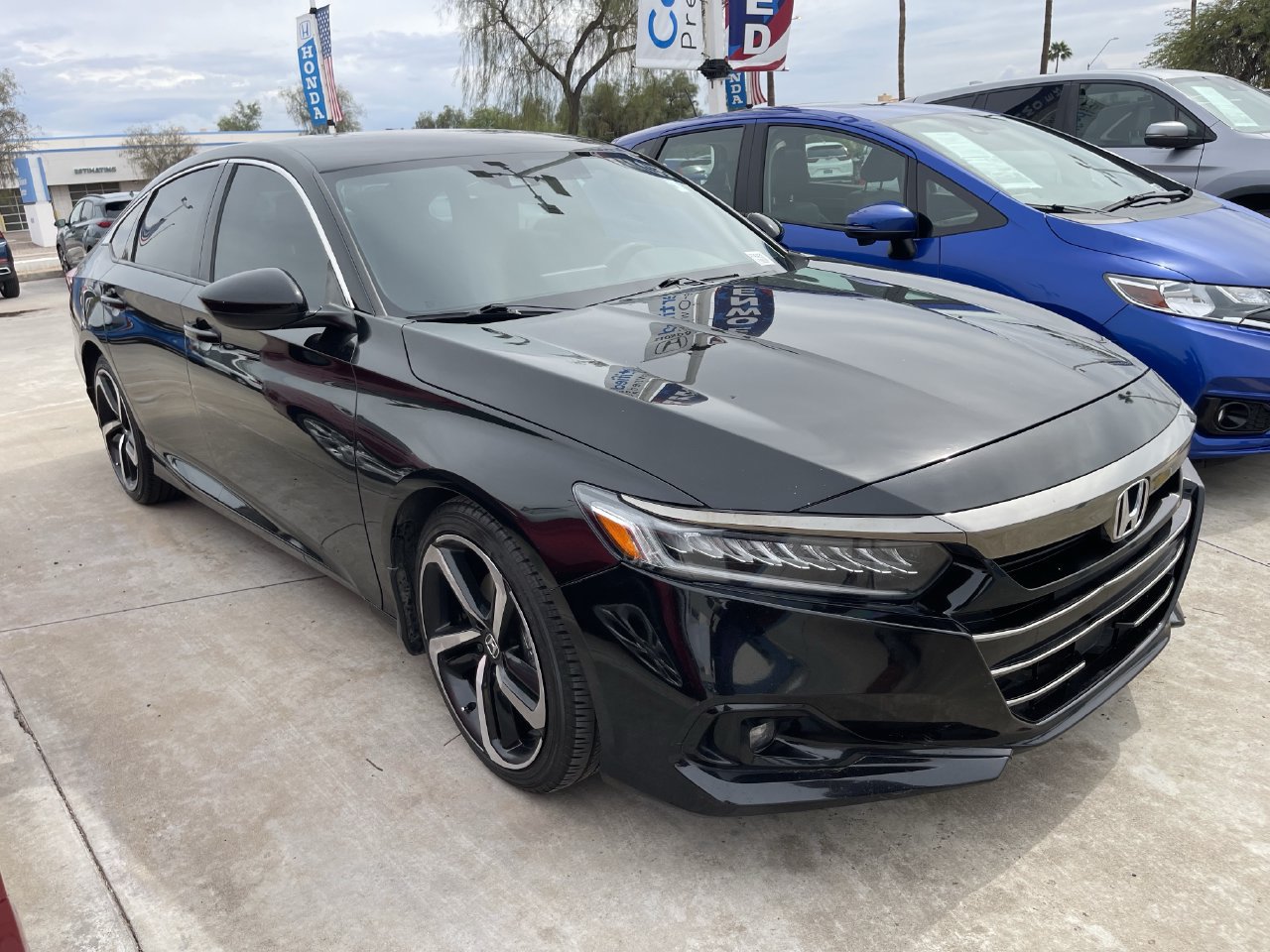 Used 2022 Honda Accord Sport image 3