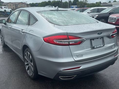 Used 2020 Ford Fusion SE AWD/4WD image 5