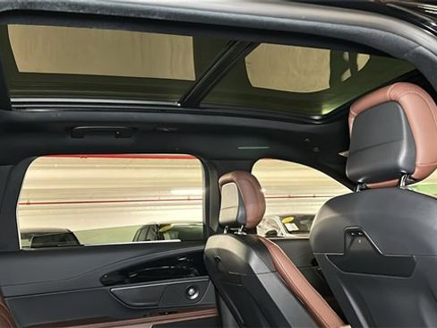 New 2026 Lincoln Nautilus Reserve image 5