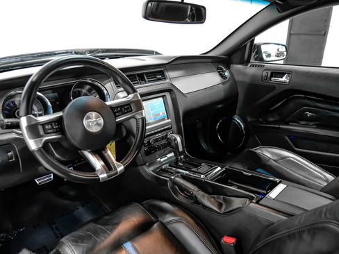 Used 2013 Ford Mustang GT Premium w/ Electronics Pkg RWD image 21