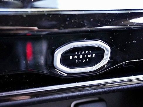 New 2026 Jeep Grand Cherokee Limited w/ Luxury Tech Group II image 35