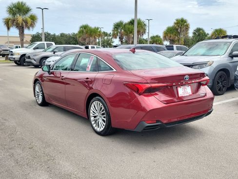 Used 2019 Toyota Avalon Limited w/ Advanced Safety Package FWD image 6
