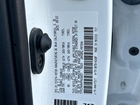 Certified 2023 Toyota Tacoma TRD Off-Road image 28