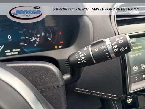 Used 2017 Jaguar F-PACE R-Sport image 17