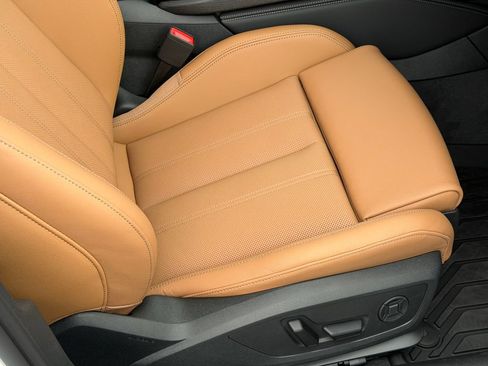 New 2026 Audi A6 Premium Plus AWD/4WD image 8