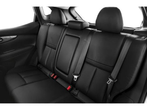 Used 2019 Nissan Rogue Sport S image 13