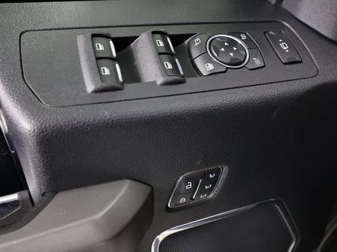 Used 2020 Ford F350 Platinum w/ FX4 Off-Road Package image 25