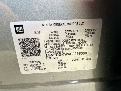 Used 2023 Chevrolet Traverse LT FWD image 34