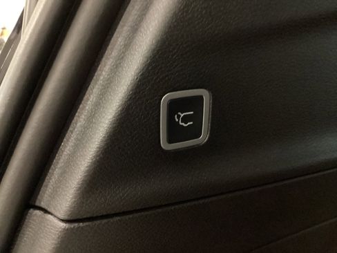 New 2026 Chrysler Pacifica Select image 6