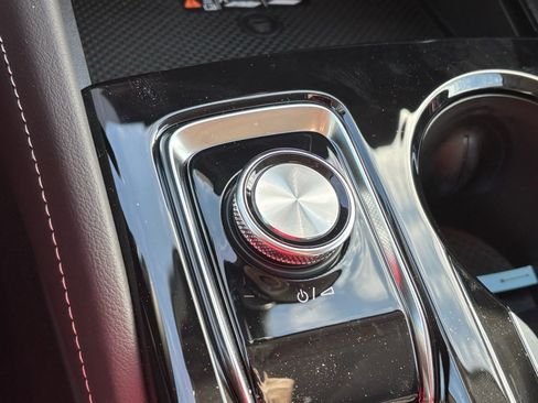 New 2025 Buick Envision Sport Touring image 8